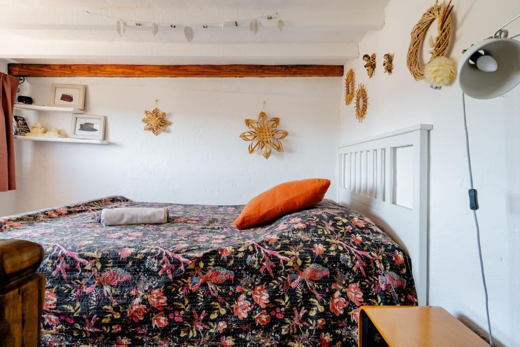 Chambre Atypique Dans Cafe Healthy Saint-Paul-de-Vence Exterior photo