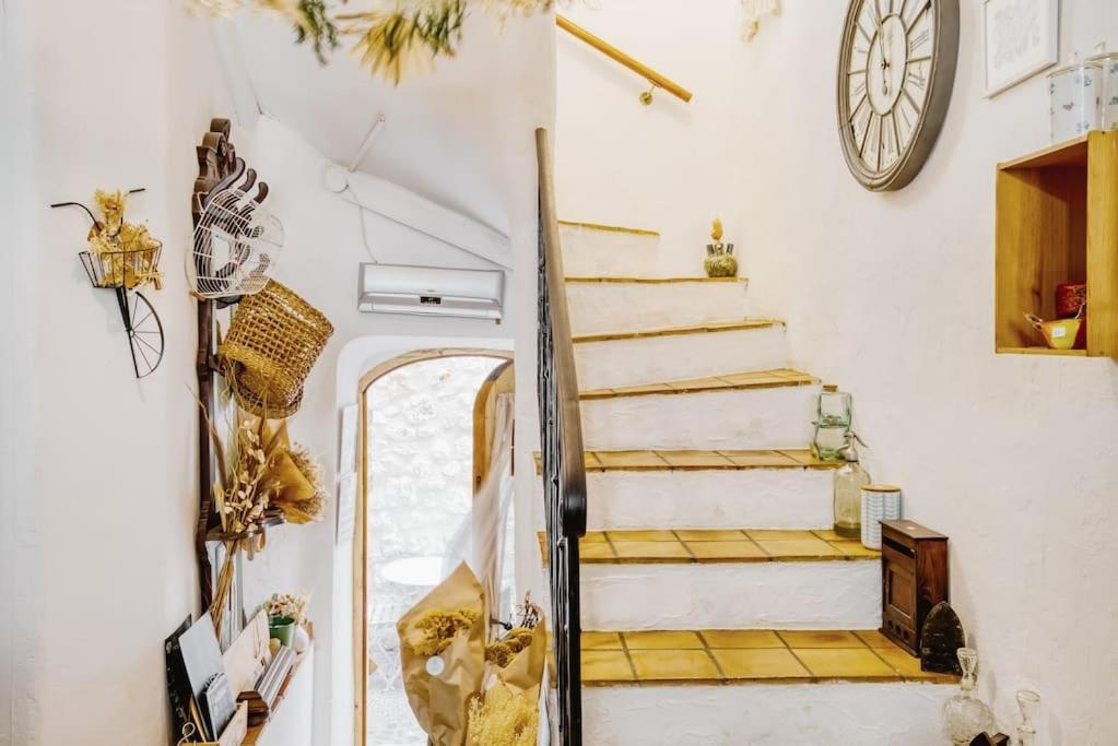 Chambre Atypique Dans Cafe Healthy Saint-Paul-de-Vence Exterior photo